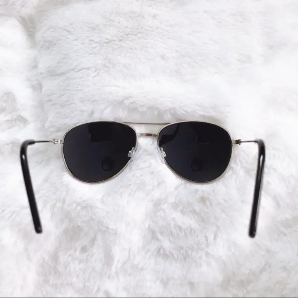 Hunter Silver Mirrored Aviator Sunglasses